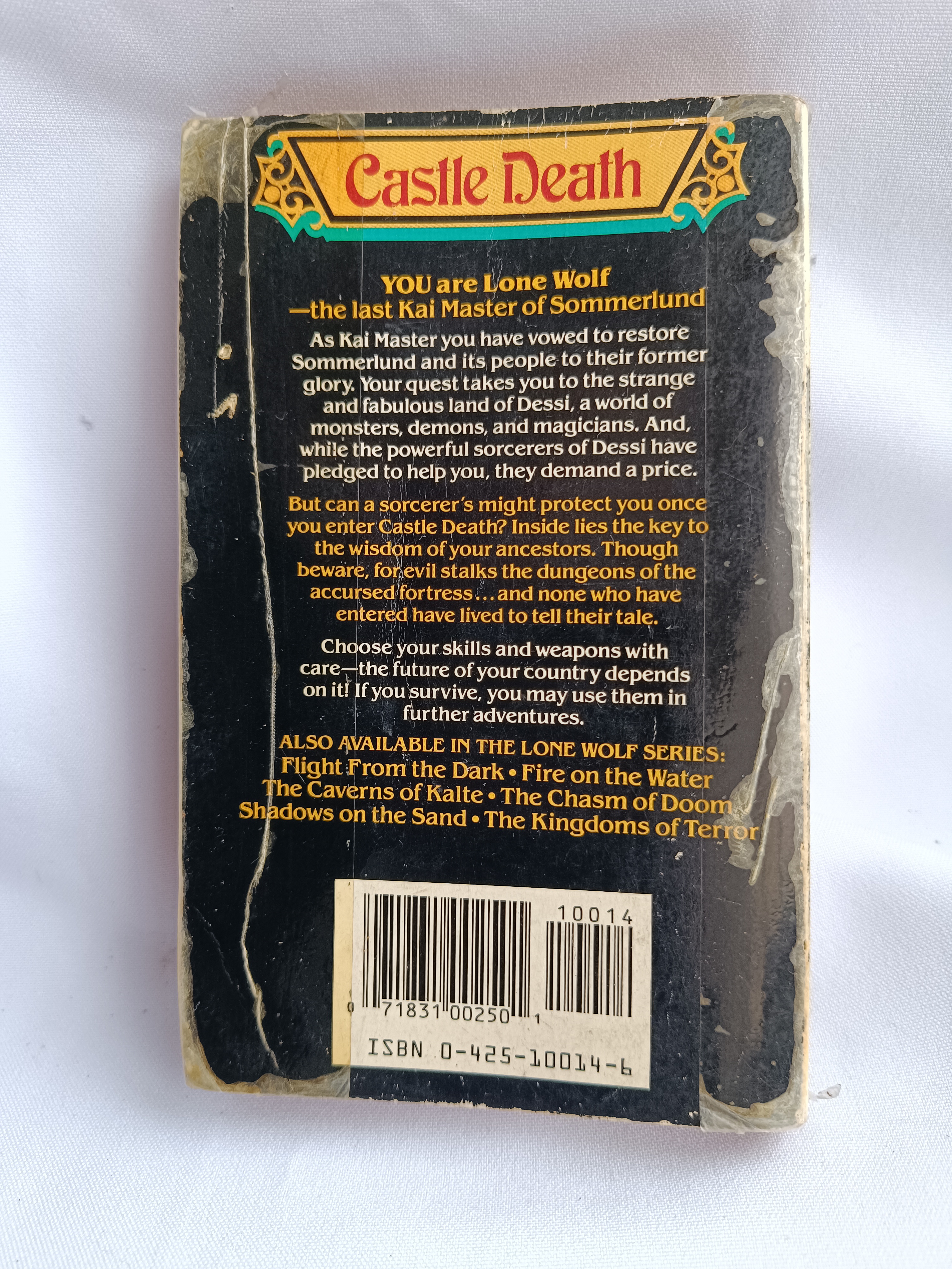 Castle Death por Joe Dever y Gary Chalk (Lone Wolf serie)